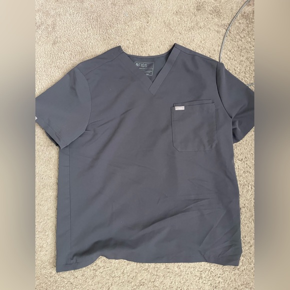 Men’s gray scrubs. - Picture 2 of 2